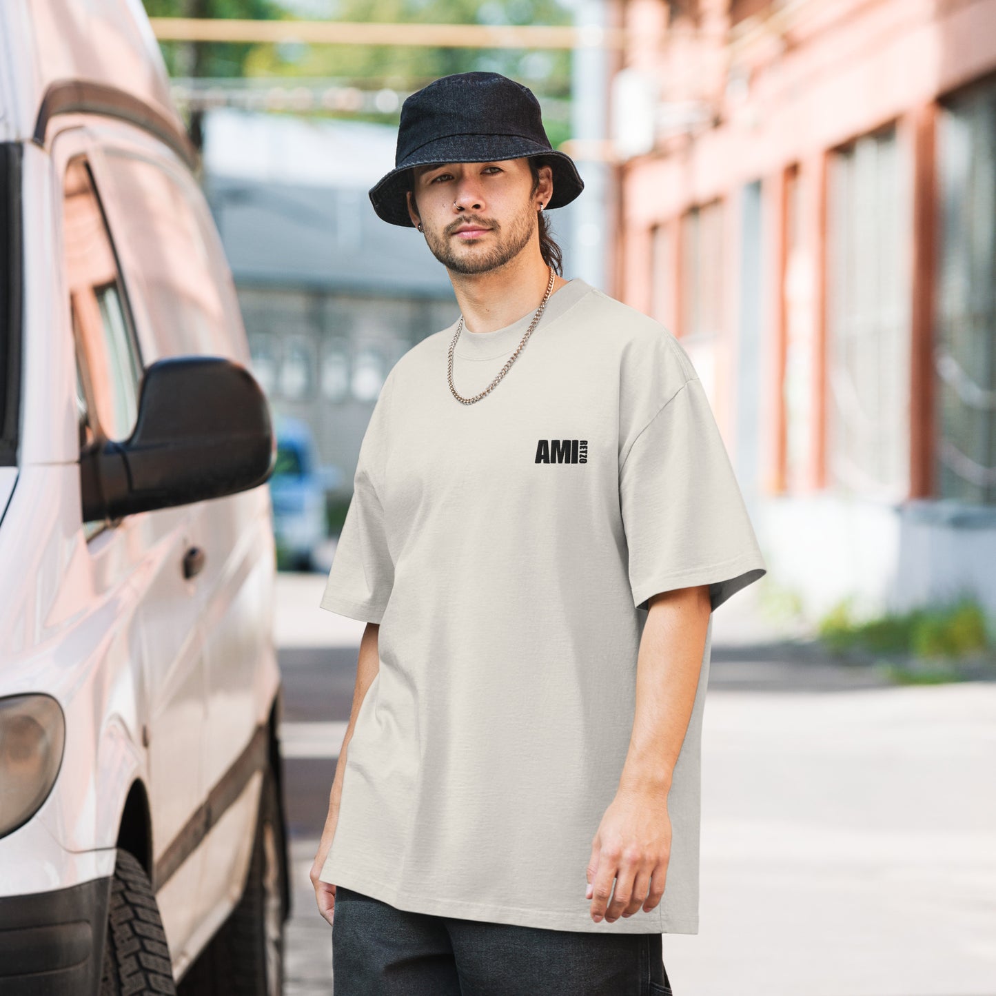 Amiretzo- Oversized faded t-shirt